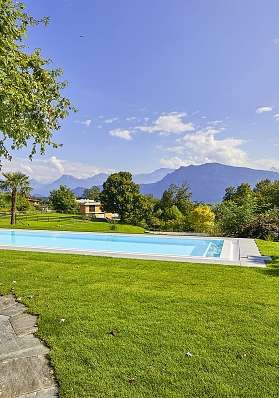 Aussenbereich mit Pool Aussenbereich mit Pool